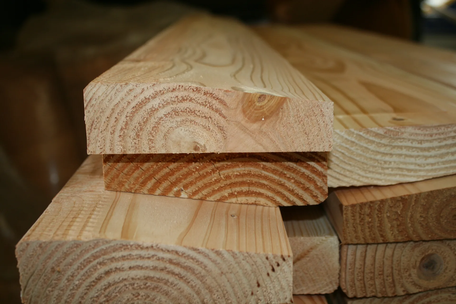 Contrôle et finition d'une pièce bois